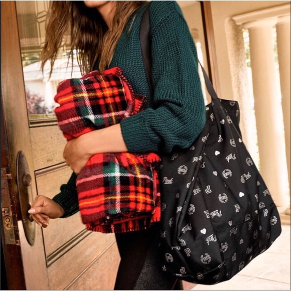 PINK Victoria Secret Plaid Cozy Blanket & Tote🎁 - Picture 2 of 8